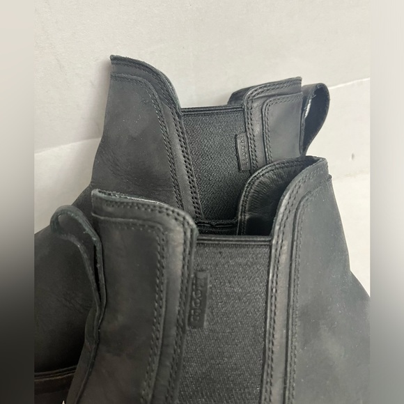 ROOTS JUNCTION CHELSEA LEATHER BOOTS WOMENS Sz 7 BLACK COLOR - Picture 11 of 17
